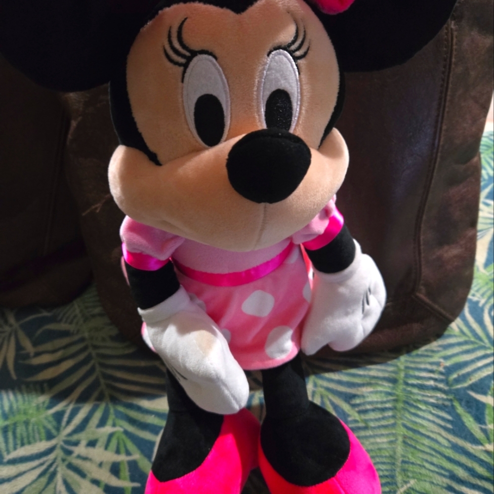 Mini mouse stuffed toy